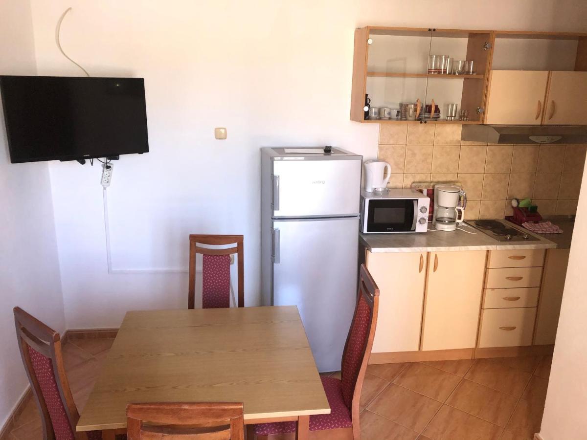 Apartments Damir 2838 Лопар Номер фото